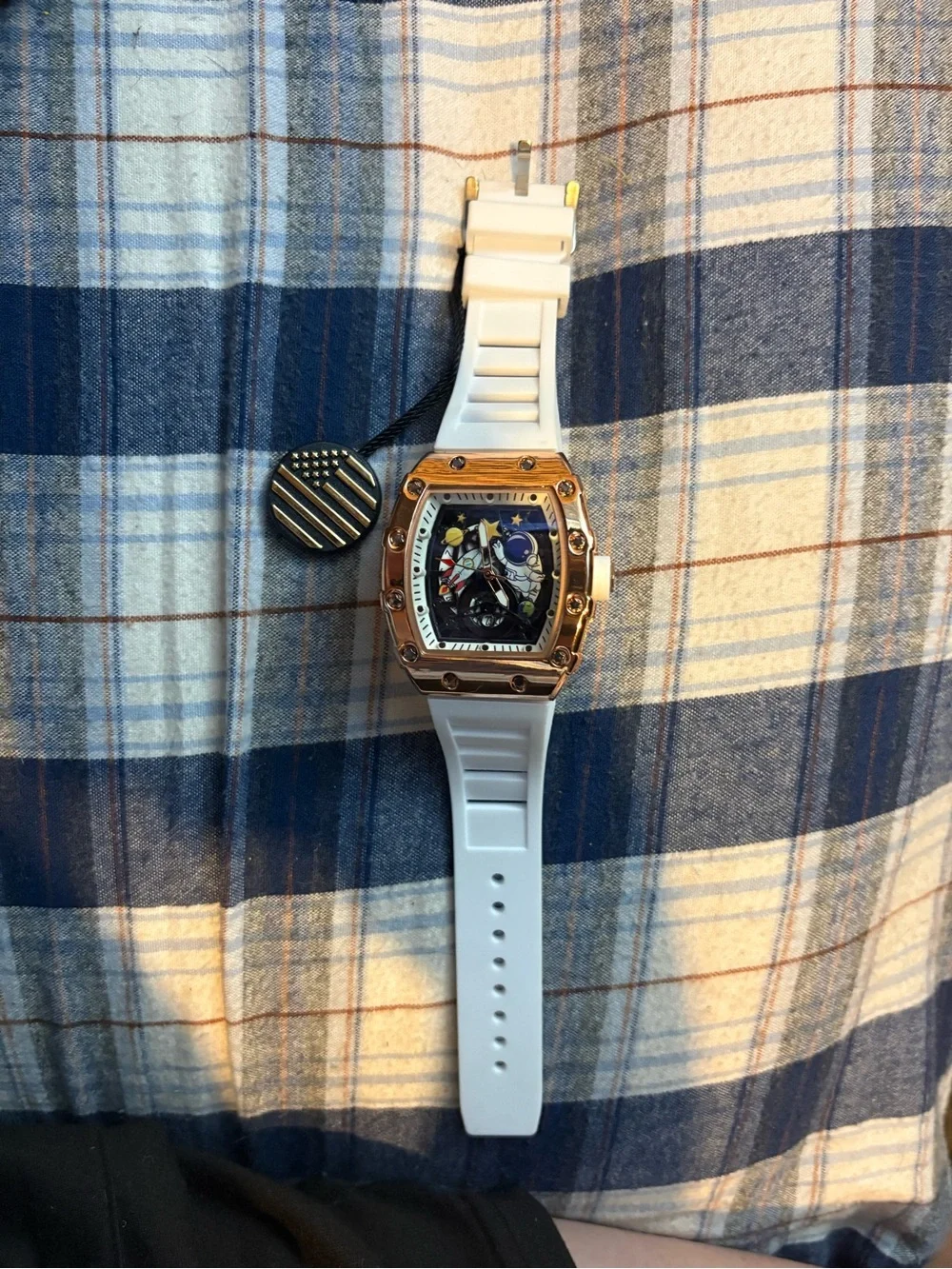 Luxury White Silicone Strap Watch with Rose Gold Case